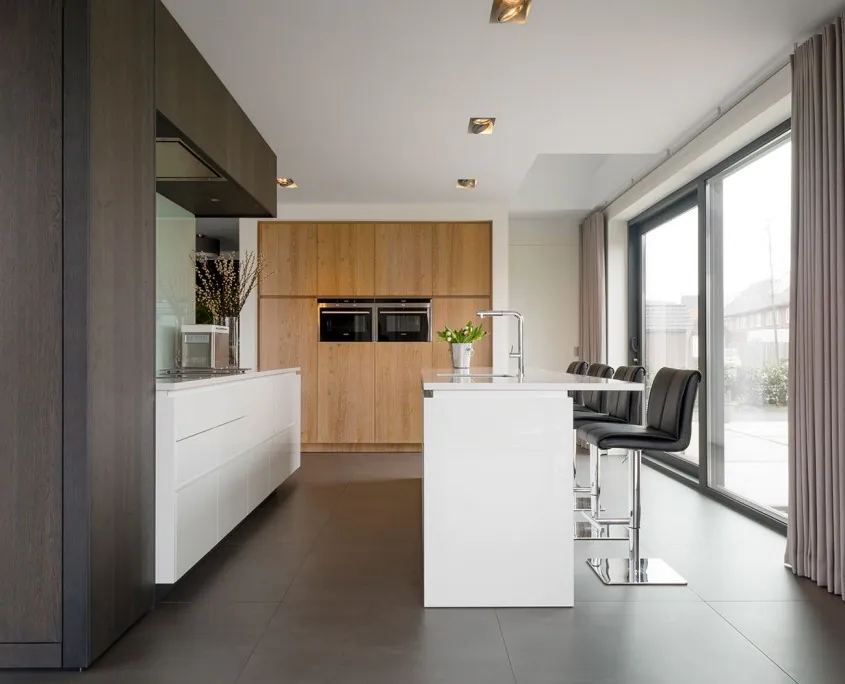 Maatwerk keuken noten eiken wit villa elst
